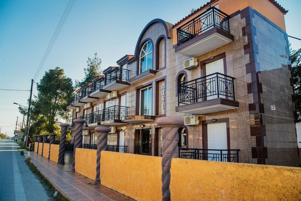 Hotel Aura Лаганас Экстерьер фото