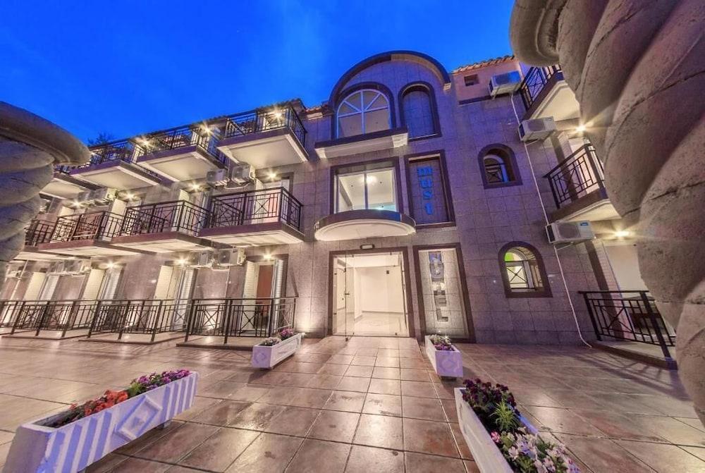 Hotel Aura Лаганас Экстерьер фото